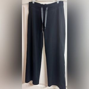 Lululemon Sweatpants Black size 10